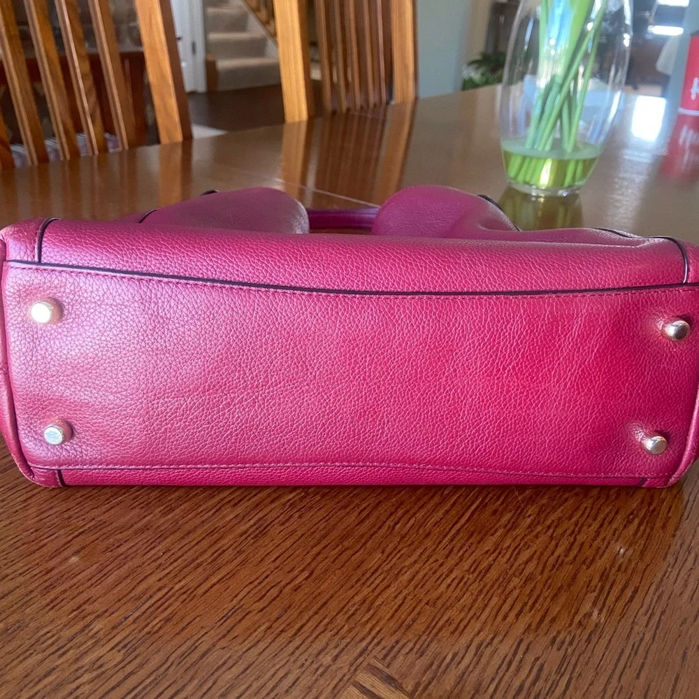 Coach Edie Turnlock Red Berry Pebbled Leather Shoulder Bag - Picture 3 of 12